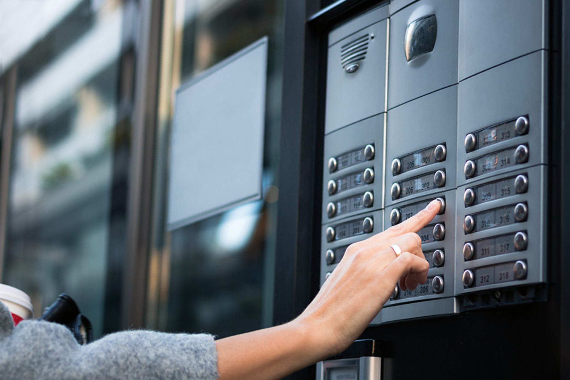 Sprech­anlagen bei Elektro Pfisterer in Laaber